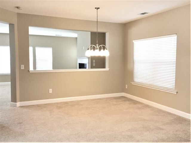 Building Photo - 6601 Ridgeview Commons Drive