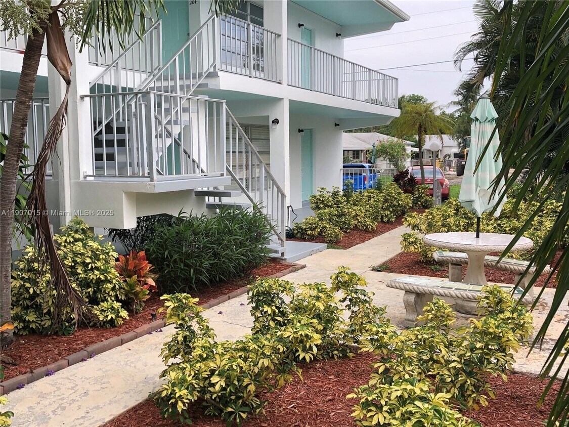 Foto principal - 710 N K St