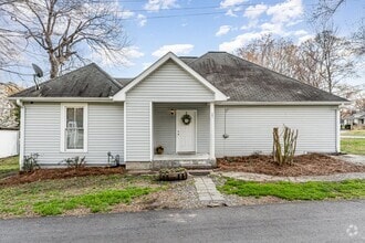 Building Photo - 201 Tuckaseege Rd