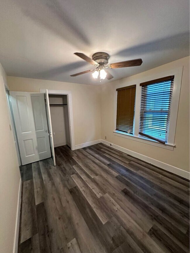 Foto del edificio - 1250 S 6th Ave