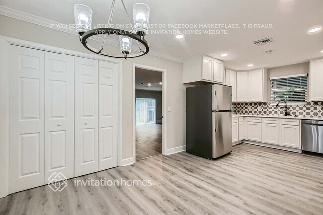 Foto del edificio - 11093 Mandarin Station Dr E