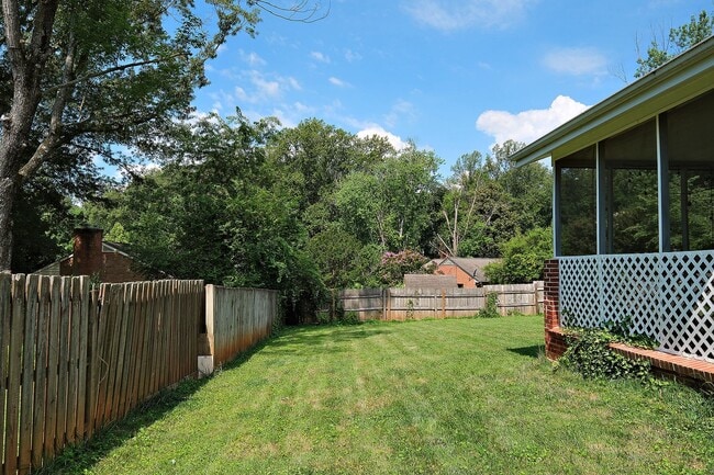 Building Photo - Updated Greenbrier Home with Fenced Yard