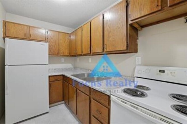 Foto del edificio - 234 Slocum Ave