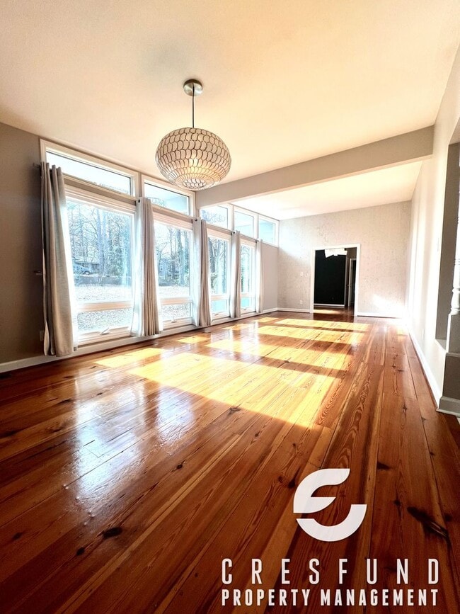 Foto del edificio - ? Modern 3 Bedroom / 2 Bath Home – A Cook’s Dream Kitchen & Perfect Outdoor Oasis! ?