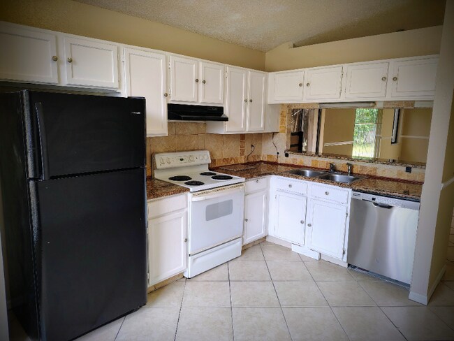 Foto del edificio - 6560 Chantry St