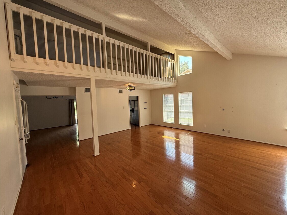 Foto principal - 2018 Woodstream Blvd