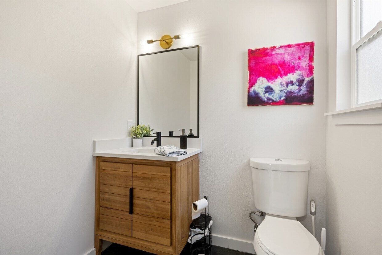 Foto del edificio - 6104 Reicher Dr