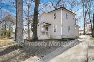 Building Photo - 1484 Norman Berry Dr