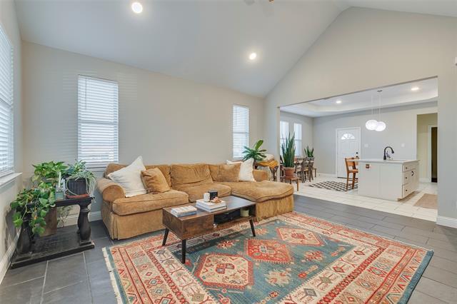 Foto del edificio - 2560 Thannisch Ave