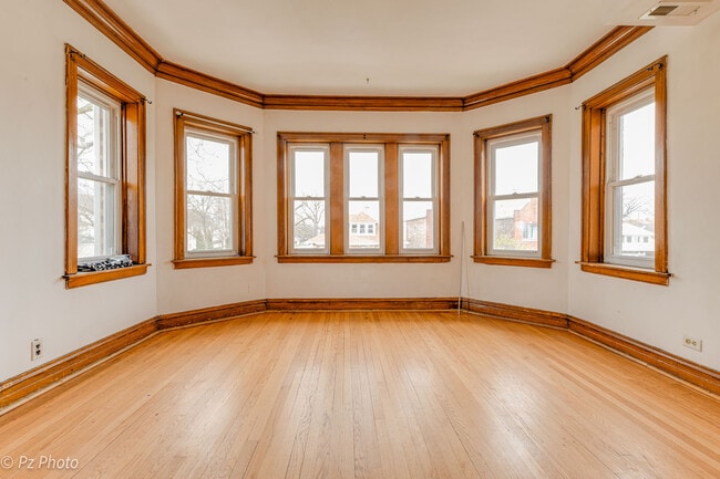 Building Photo - 4759 S Springfield Ave