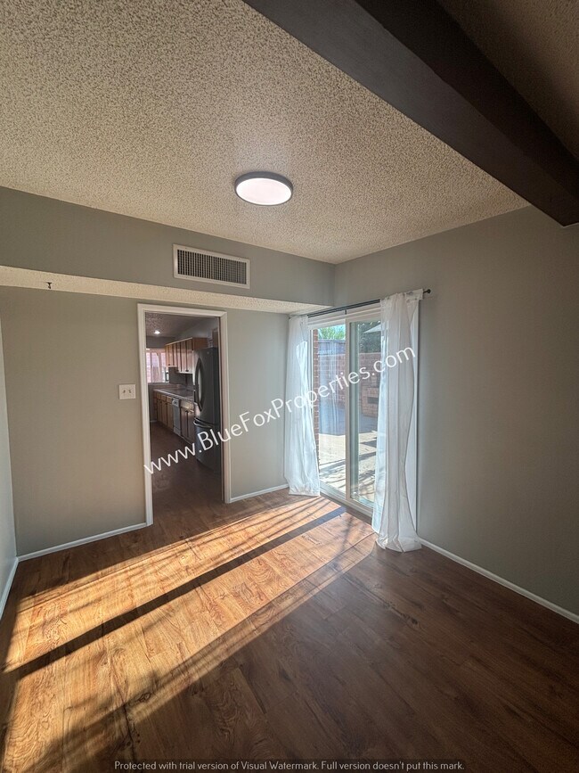Building Photo - 3202 W Calle Fresa