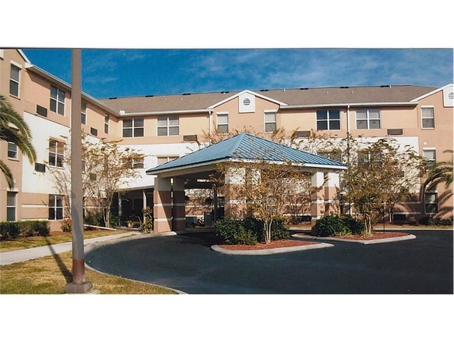 Building Photo - 2075 Collier Ave