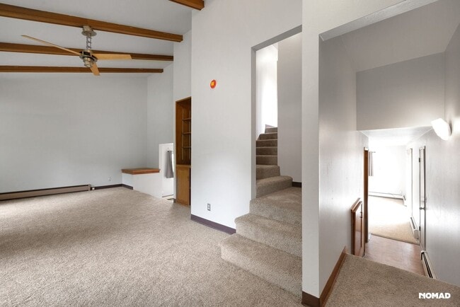 Building Photo - 3636 Royal Dr