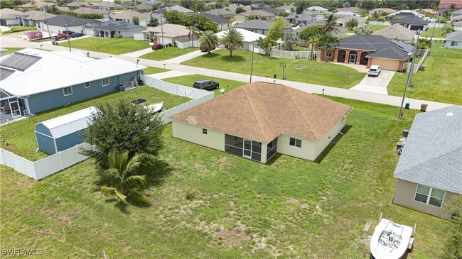Building Photo - 2106 SW 13th St