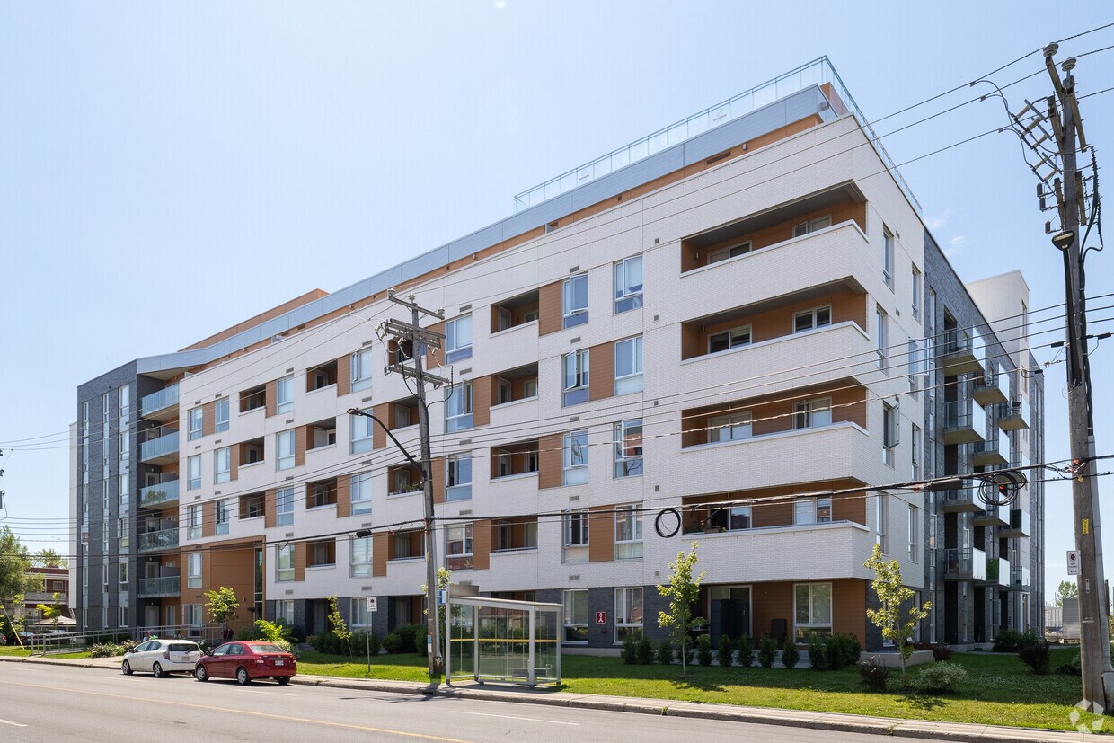 Building Photo - 2550 Grenet