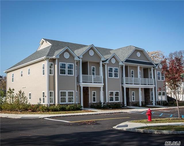 Building Photo - 3025 Sunrise Hwy