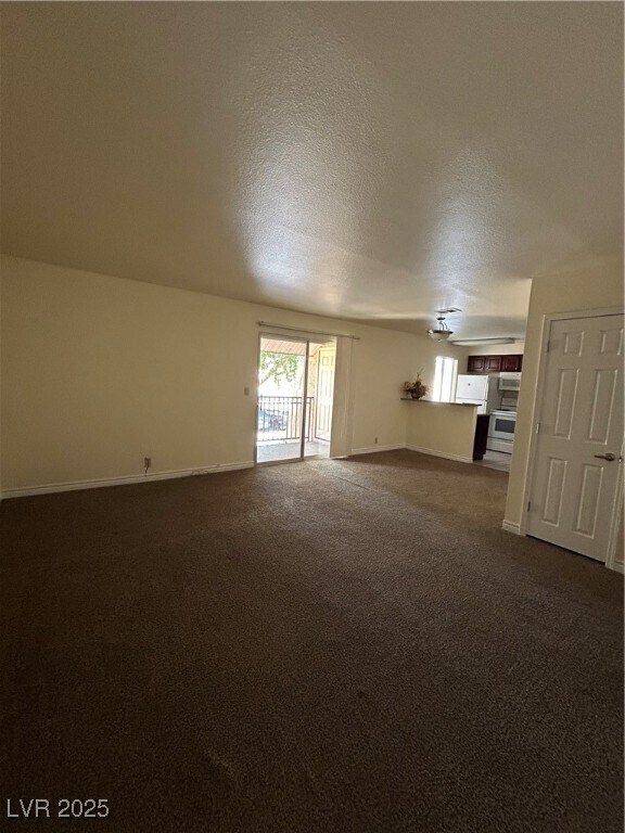 Foto del edificio - 5278 River Glen Dr