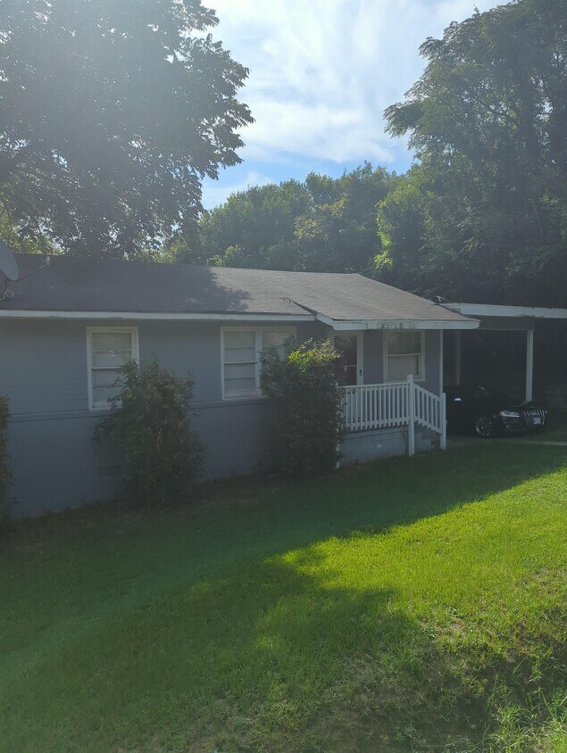 Primary Photo - 3022 Melbourne St