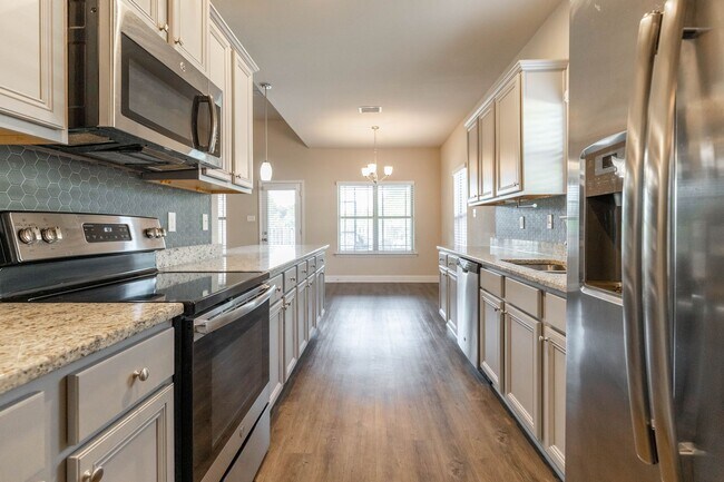 Foto del edificio - **Charming 3-Bedroom, 2-Bath Home in Ocean...