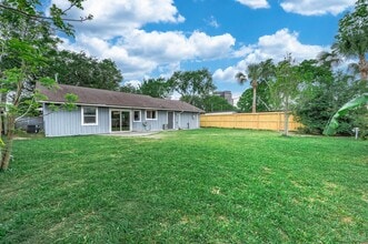 Building Photo - 7230 Edgemoor Dr