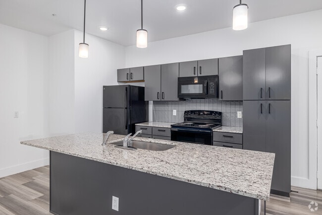 1BR, 1BA - 685SF - Kitchen - South Creekside Apartments Phase 2