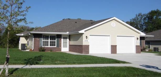 Foto del edificio - 502 Sterling Ridge Dr