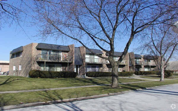 Primary Photo - 524-528 N Roberts Dr