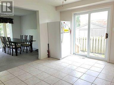 Photo du bâtiment - 64 Karen Walk