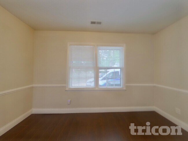 Building Photo - 2254 Clonmel Pl