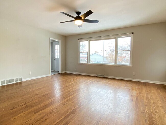 Foto del edificio - 3 Bedroom In Highland, IN