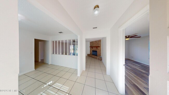 Foto del edificio - 2658 Shannon St