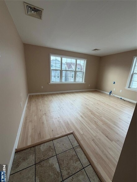 Building Photo - 110 Redwood Ave