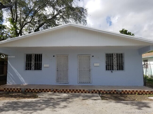 Foto del edificio - 6810 NW 2nd Ave