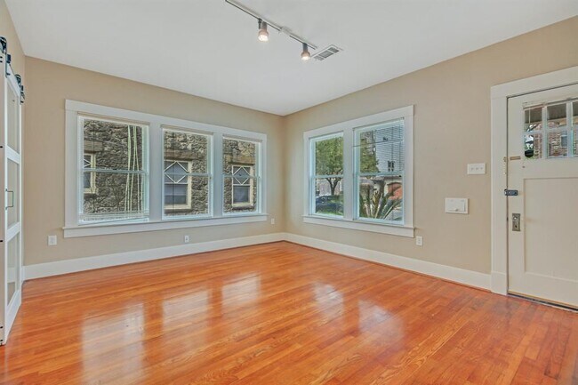 Foto del edificio - 601 W Pierce St