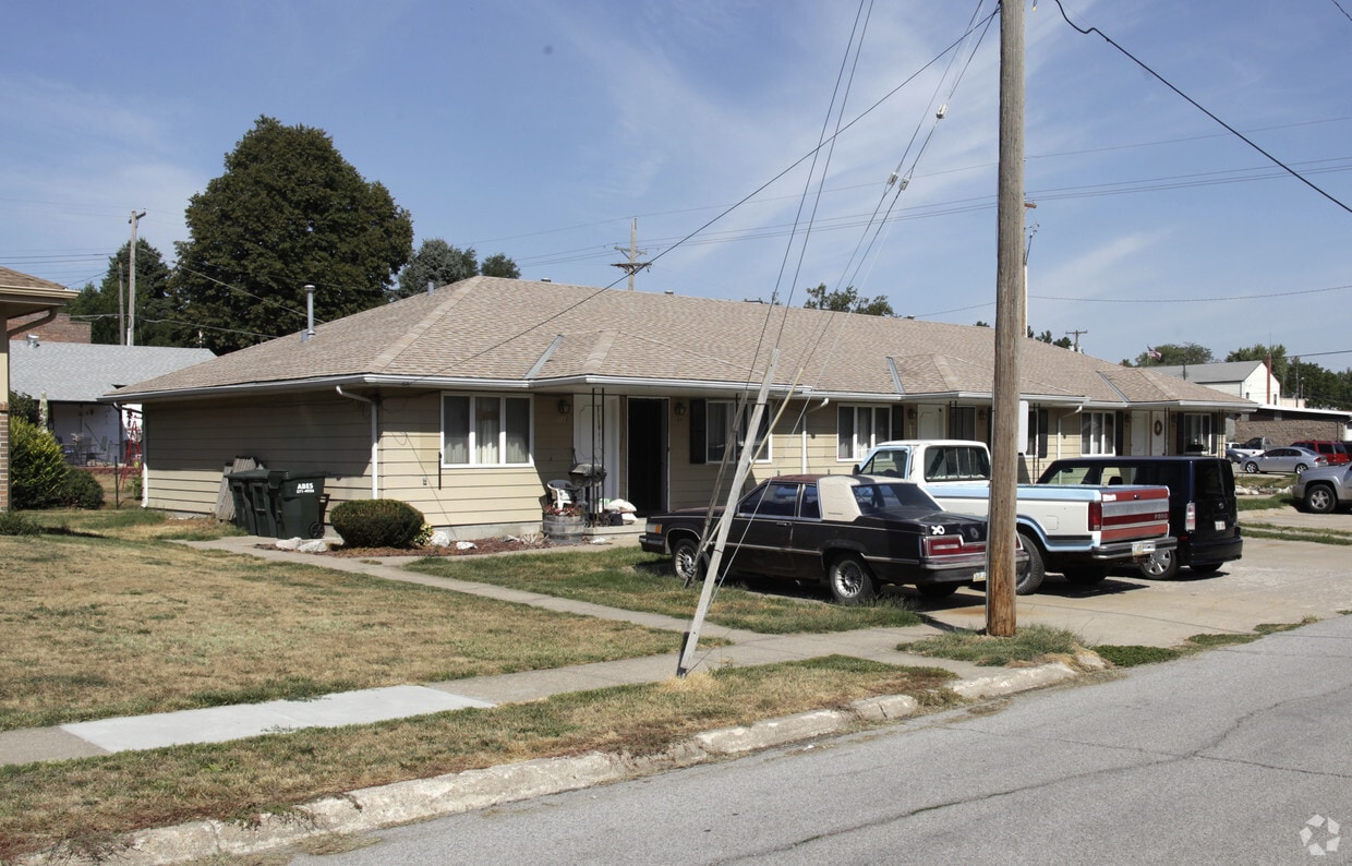 105110 Aberdeen St, Gretna, NE 68028 Apartments in Gretna, NE
