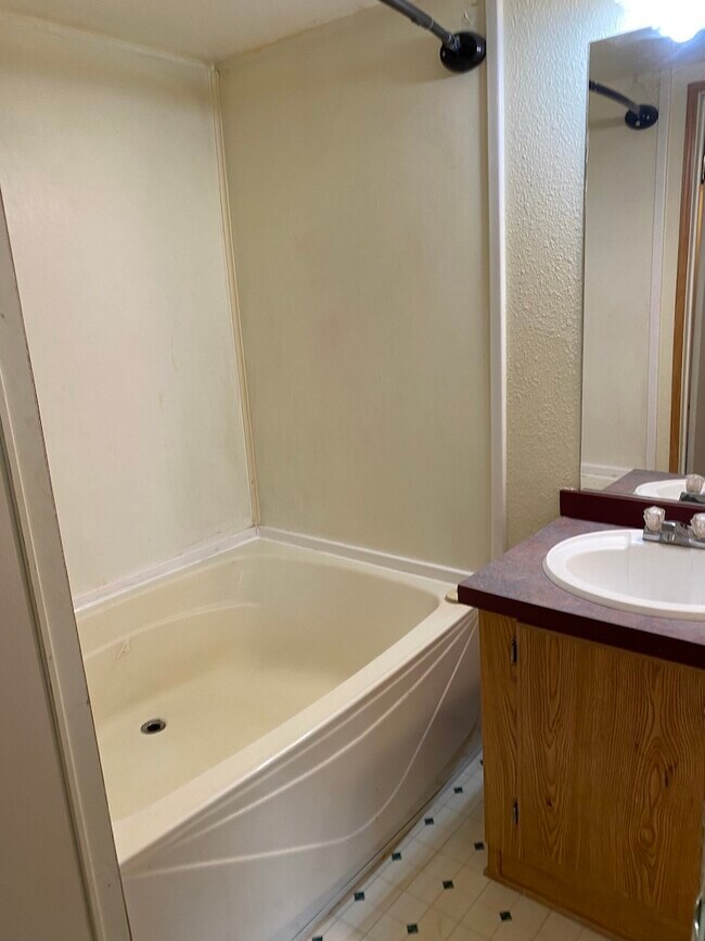 135 E Gepford Pkwy, Sun Valley, NV 89433 House Rental in Sun Valley