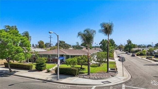 Building Photo - 1260 Lincoln Ave