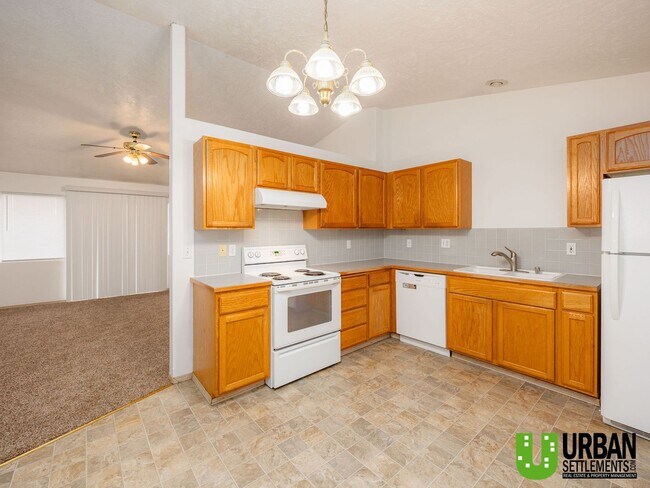 Foto del edificio - Mission Ave. 15313-15315 E