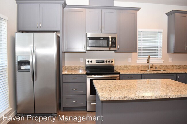 Building Photo - 4 br, 2.5 bath House - 8047 S Thompson Ave
