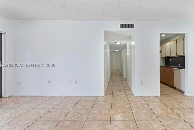 Foto del edificio - 7403 SW 152nd Ave