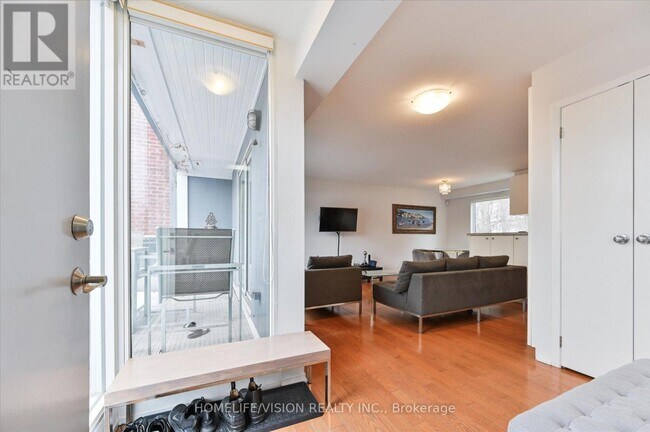 Building Photo - 400 Summerhill Ave