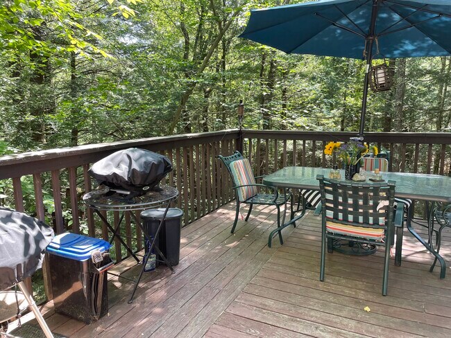 Entertain friends & family - 15 Sargent Dr