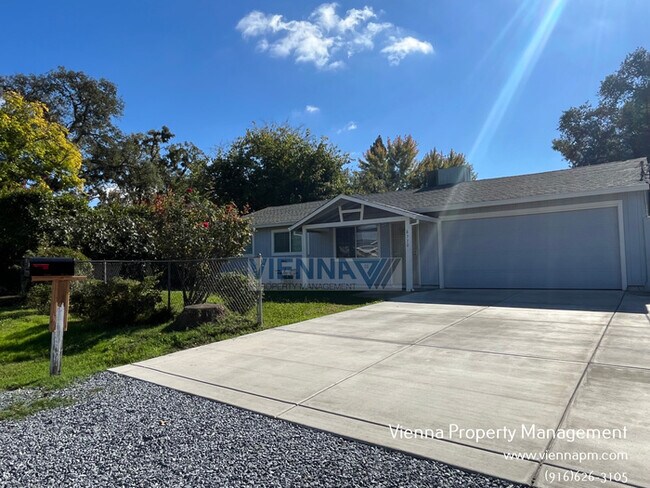 Foto del edificio - 8570 Biruta Ave