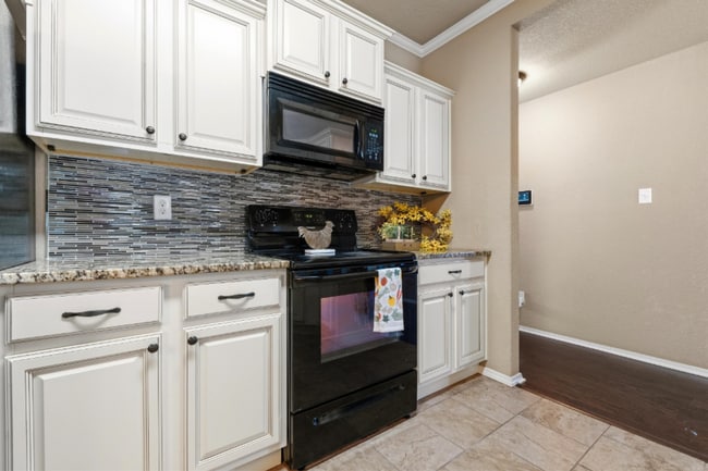 Building Photo - Move-in Ready in Sylvan Hills