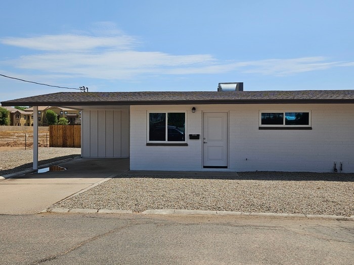 Foto principal - Completely Updated 1 bed 1 bath with yard