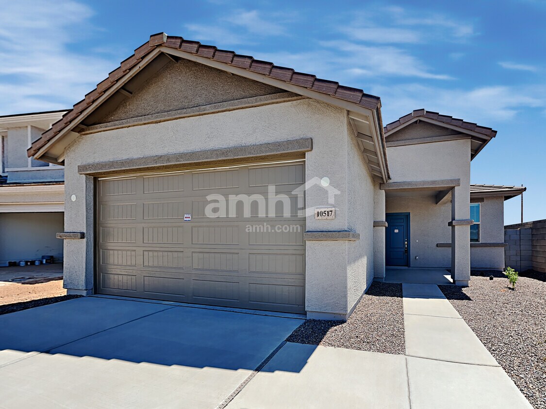 Primary Photo - 10517 W Trumbull Road
