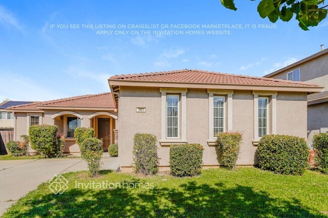 Building Photo - 1901 Pyramid Creek Dr