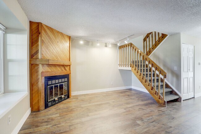 Foto del edificio - 2BR/2.5BA+ W/D -NEAR Cherry Creek Park