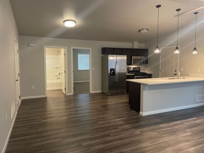 Building Photo - 1550 N Tinitun Cir