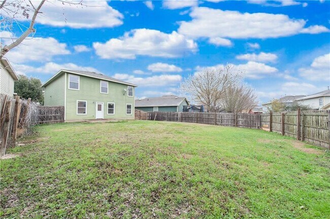 Foto del edificio - 7409 Elk Pass Dr